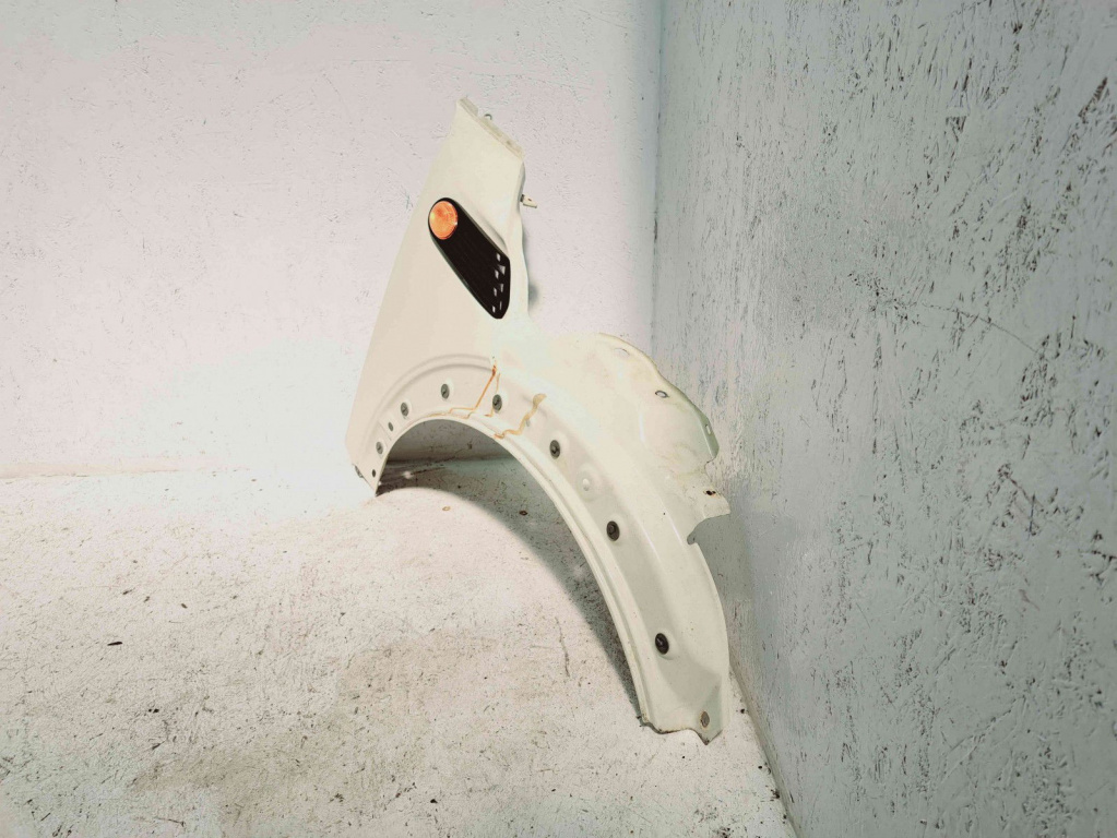 Aripa dreapta fata MINI Cooper (R56) [Fabr 2006-2014] PEPPER WHITE (850)