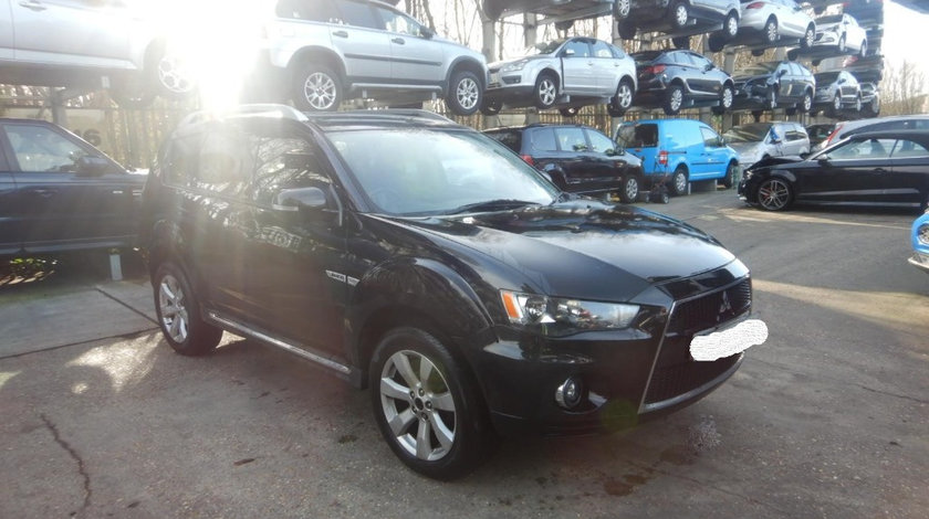 Aripa dreapta fata Mitsubishi Outlander 2010 SUV 2.2 DIESEL