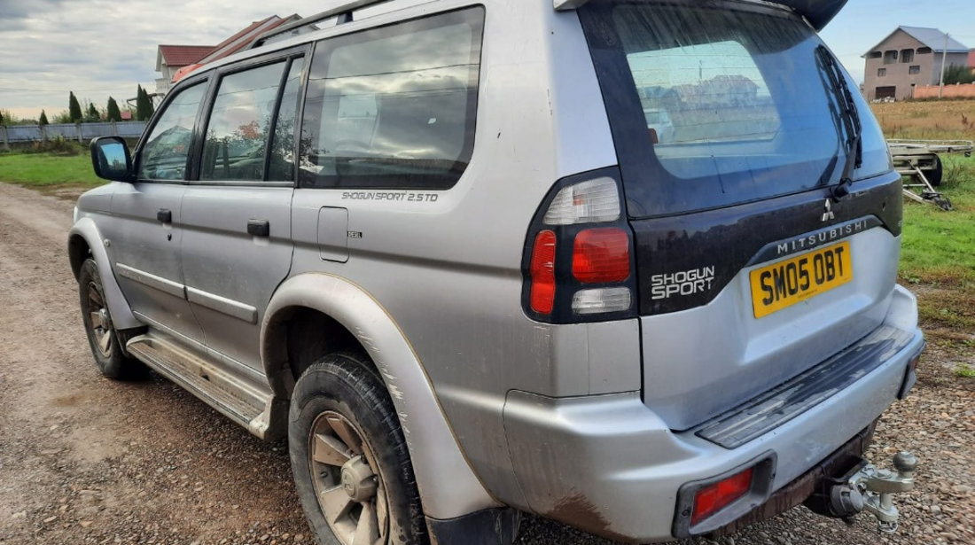 Aripa dreapta fata Mitsubishi Pajero 2005 shogun sport 2.5 TD