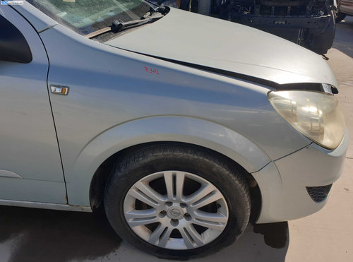 Aripa Dreapta Fata Opel Astra H 2004 - 2010 Culoare Z30C [K7188]
