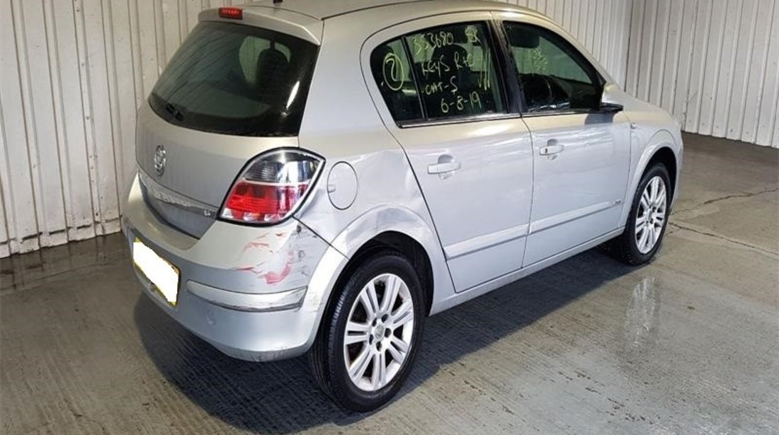 Aripa dreapta fata Opel Astra H 2007 Hatchback 1.6 SXi