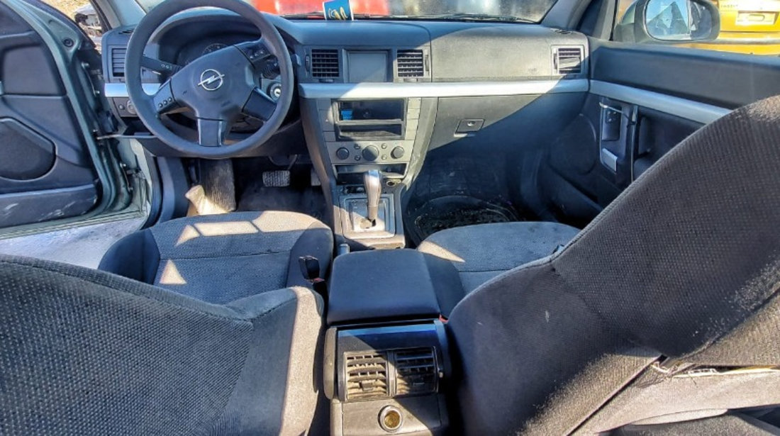 Aripa dreapta fata Opel Vectra C 2003 Limuzină 2.2