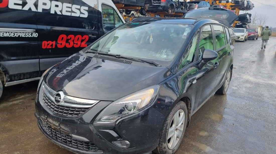 Aripa dreapta fata Opel Zafira C 2015 monovolum 2.0 cdti