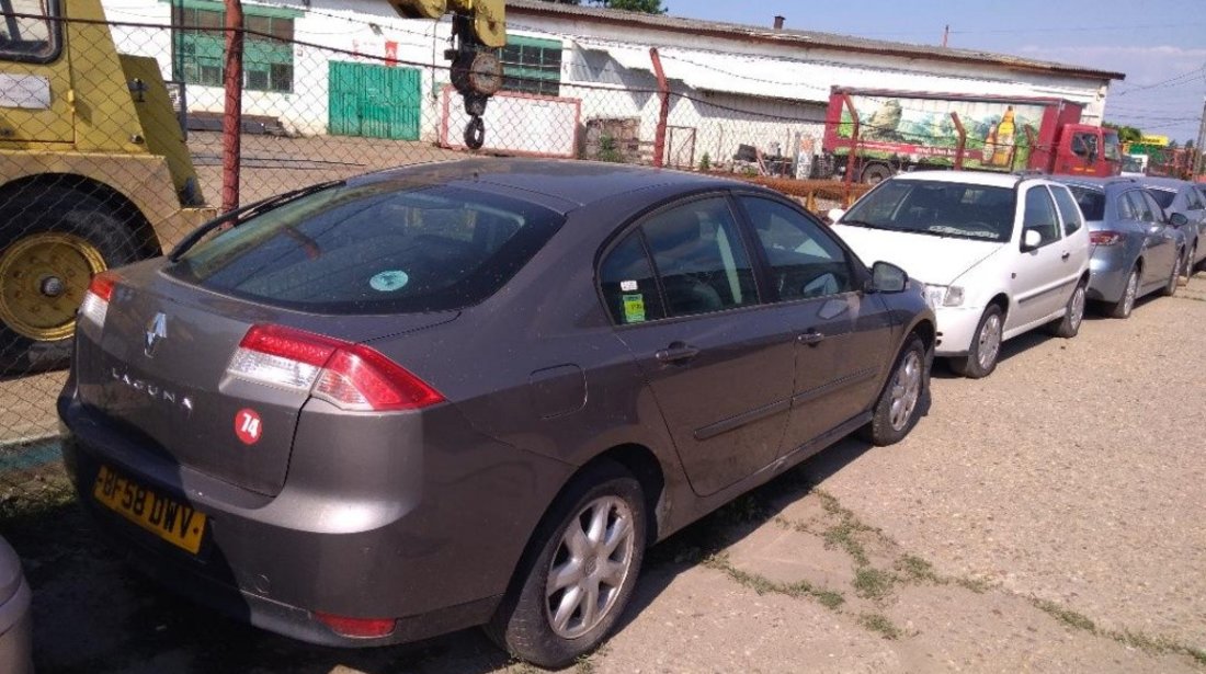 Aripa dreapta fata Renault Laguna III 2009 Hatchback 2.0 DCI