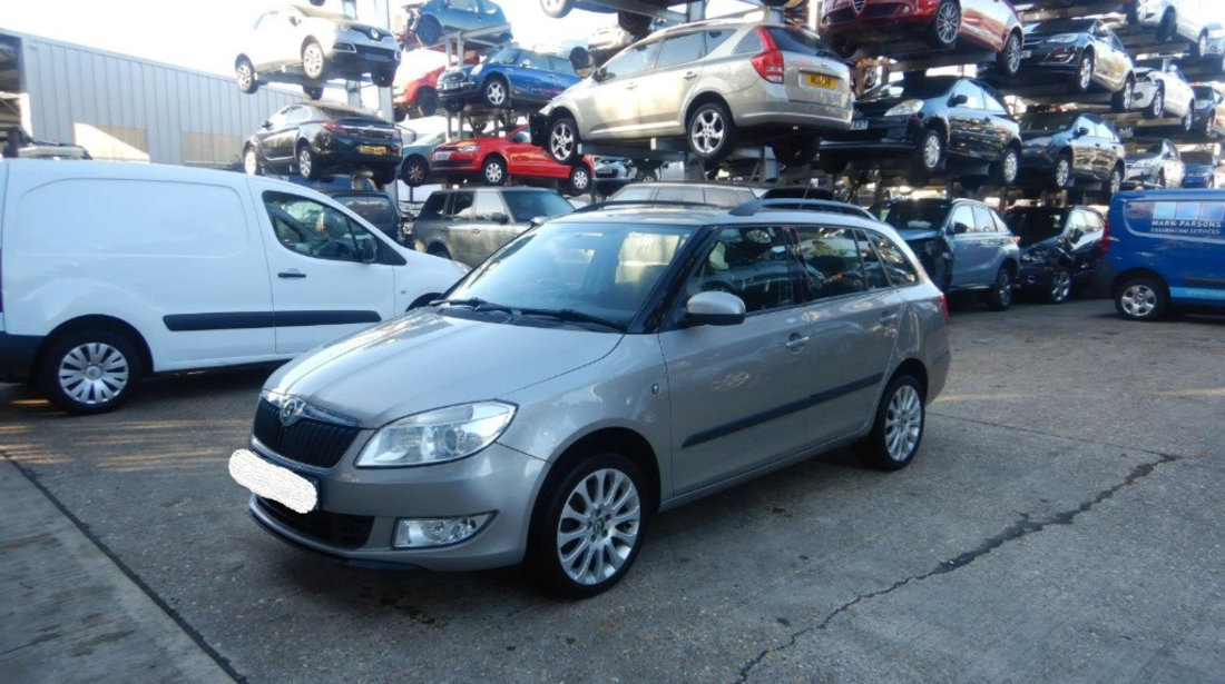 Aripa dreapta fata Skoda Fabia 2 2012 BREAK 1.6 TDI CAYC