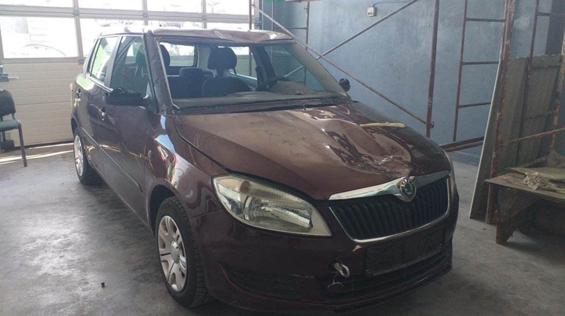 Aripa dreapta fata Skoda Fabia II 2011 Hatchback 1.2i 51 kw 70cp