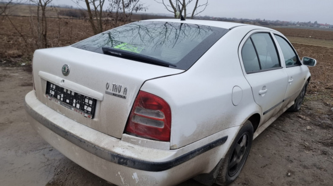 Aripa dreapta fata Skoda Octavia 2006 sedan/berlina 1.9 tdi