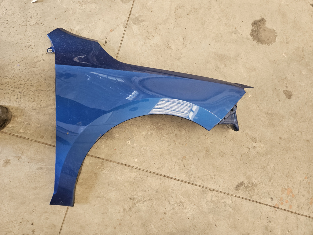 Aripa Dreapta Fata Skoda RAPID 2015, CU DEFECT
