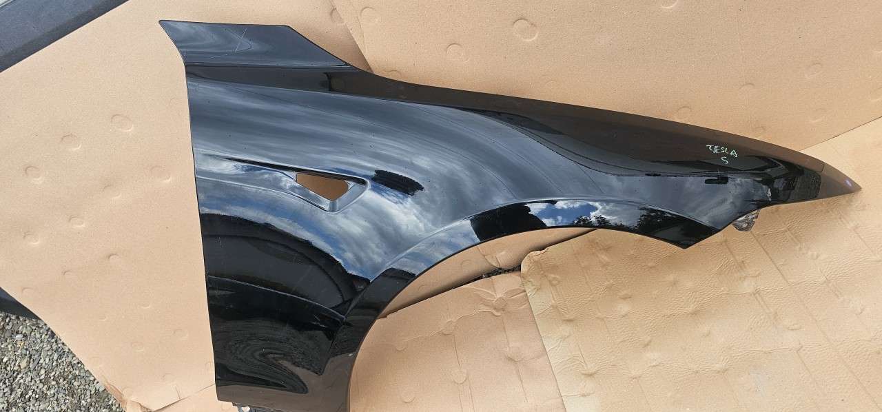 Aripa dreapta fata TESLA model S Facelift 2017 2018 2019 2020 2021 2022
