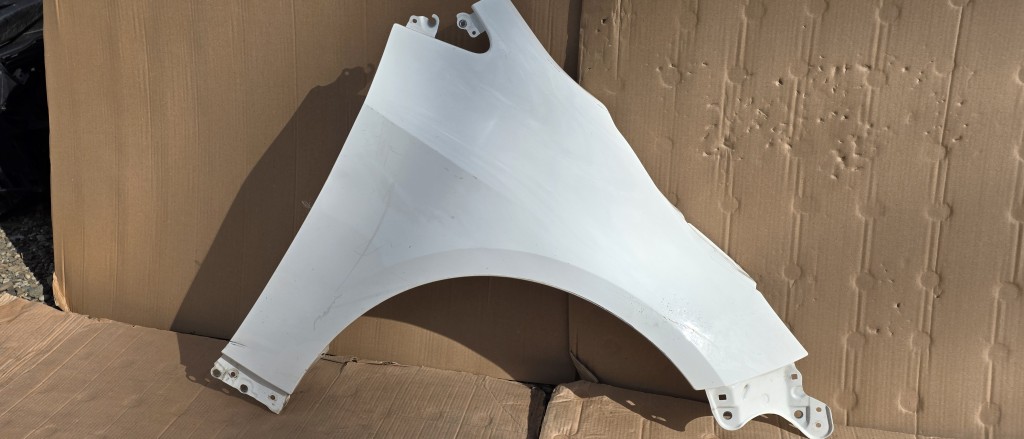 Aripa dreapta fata Toyota Corolla E21 SEDAN 2019 2020 2021 2022