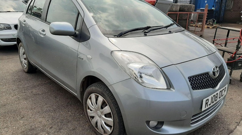 Aripa dreapta fata Toyota Yaris 2008 Hatchback 1.4 d4d