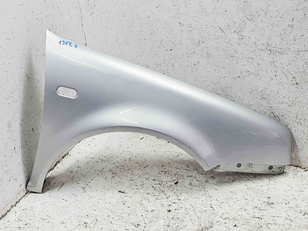 Aripa dreapta fata Volkswagen Golf 4 (1J1) [Fabr 1997-2004] LA7W