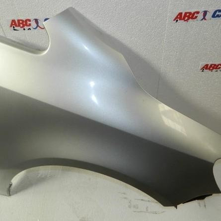 Aripa dreapta fata Volkswagen Golf 5 Plus 2004-2008