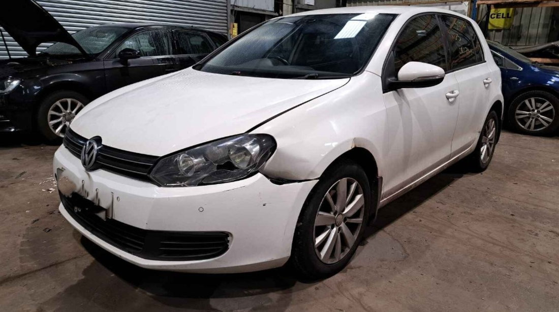 Aripa dreapta fata Volkswagen Golf 6 2010 HATCHBACK 1.6 TDI