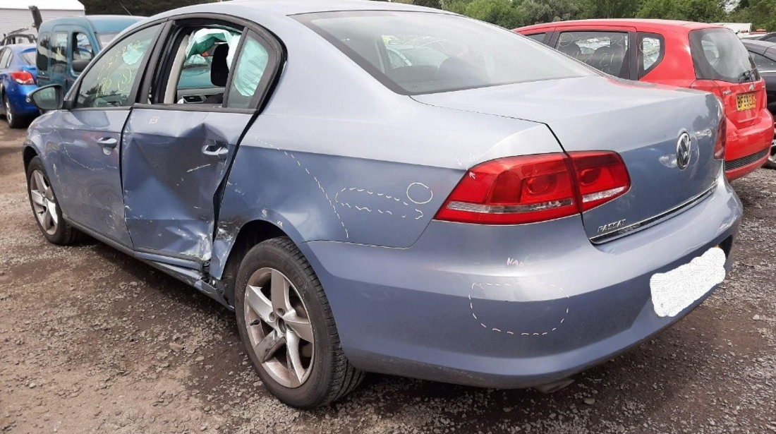 Aripa dreapta fata Volkswagen Passat B7 2011 SEDAN 1.6 TDI