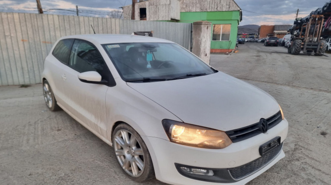 Aripa dreapta fata Volkswagen Polo 6R 2012 Hatchback 1.2