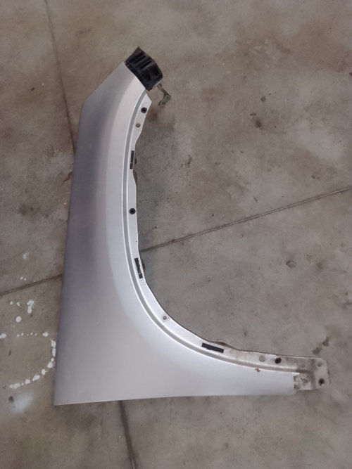 Aripa Dreapta Fata Volkswagen Tiguan 2.0 Motorina 2008, -