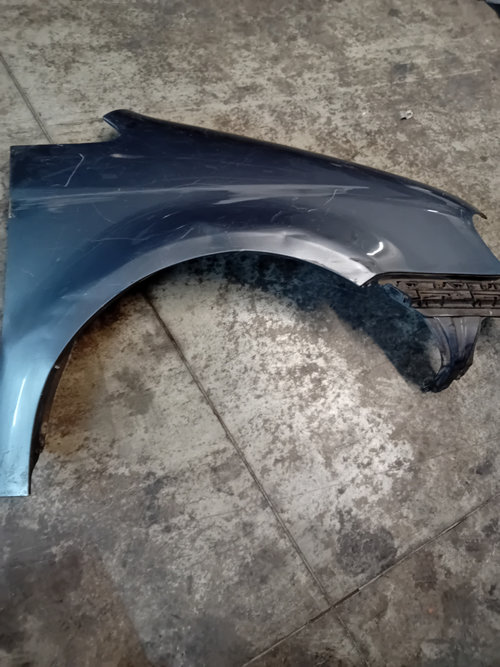 Aripa Dreapta Fata Volkswagen Touran 2005