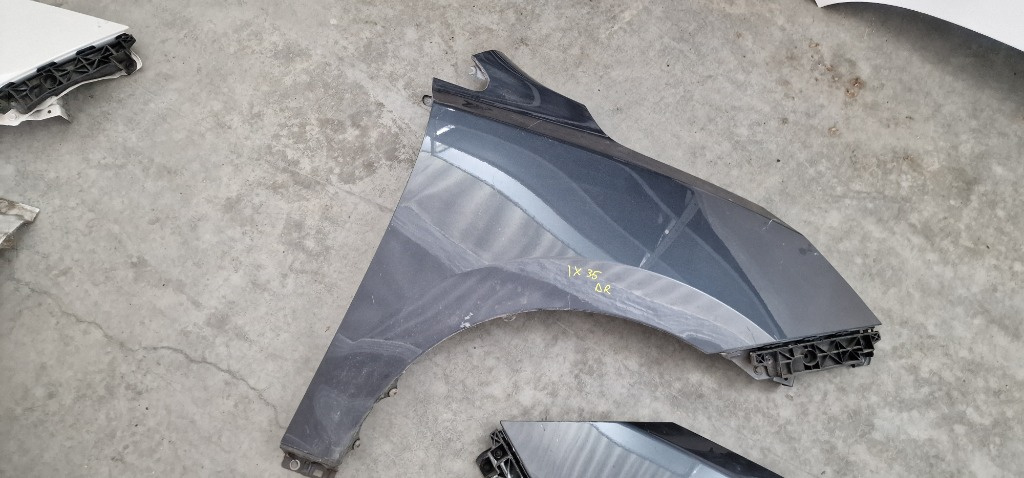 Aripa Dreapta Hyundai IX35 Alb si Gri