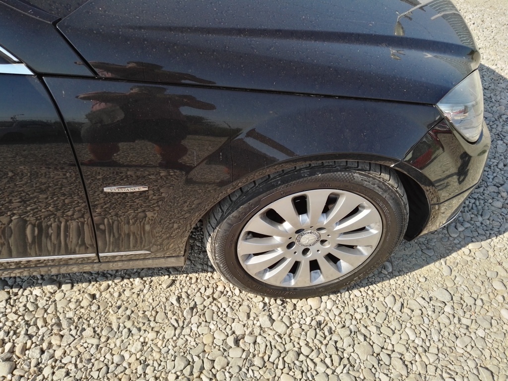 Aripa dreapta Mercedes C class W204 elegance
