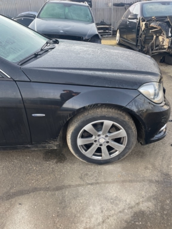 Aripa dreapta Mercedes c class w204 facelift
