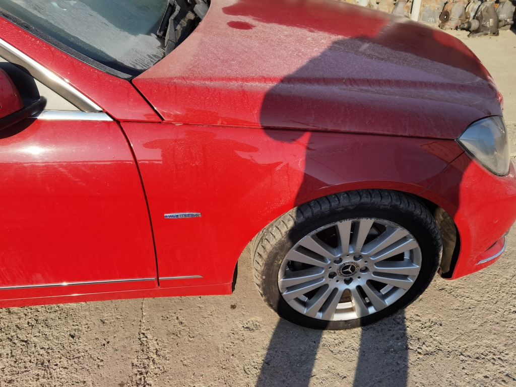 Aripa dreapta Mercedes c220 cdi w204 facelift