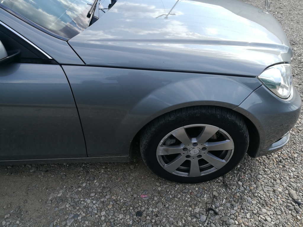 Aripa dreapta Mercedes C220 cdi w204 facelift