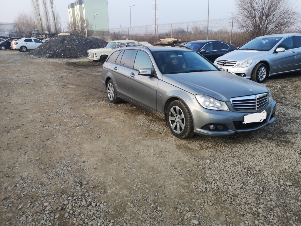 Aripa dreapta mercedes c220 cdi w204 facelift europa