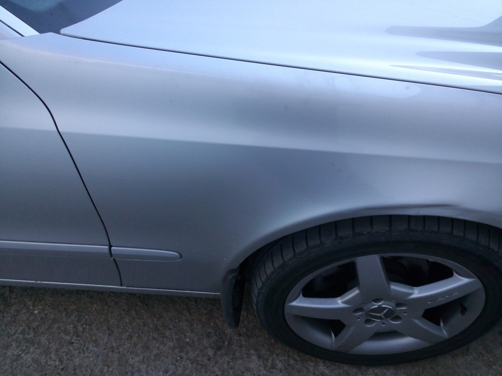 Aripa dreapta Mercedes E class w211 classic