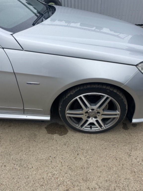 Aripa dreapta Mercedes e class w212