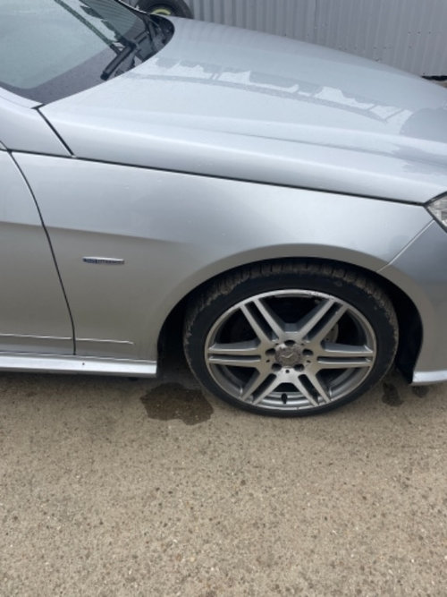 Aripa dreapta Mercedes e class w212