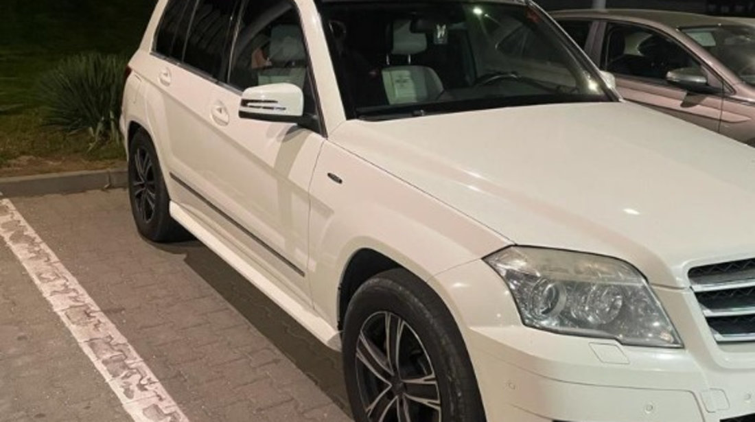 Aripa dreapta Mercedes glk 2.2 cdi x204