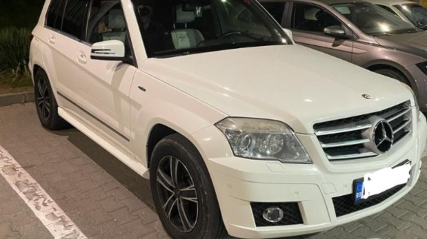 Aripa dreapta Mercedes glk 3.2 cdi x204