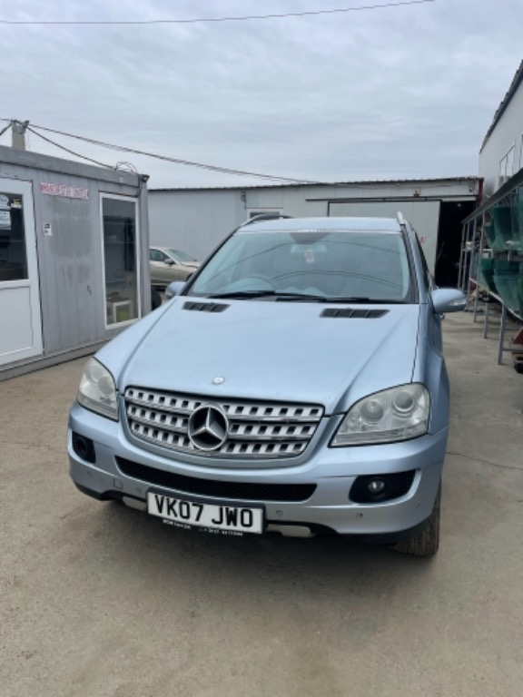 ARIPA DREAPTA MERCEDES ML W164