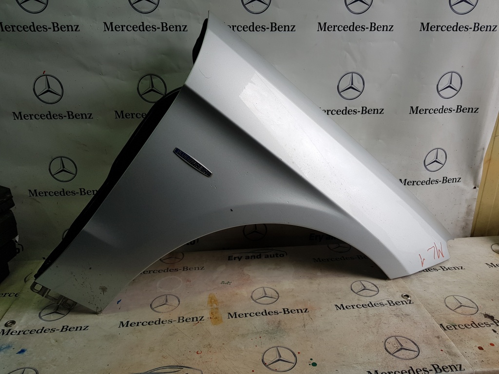 Aripa dreapta Mercedes ML w166