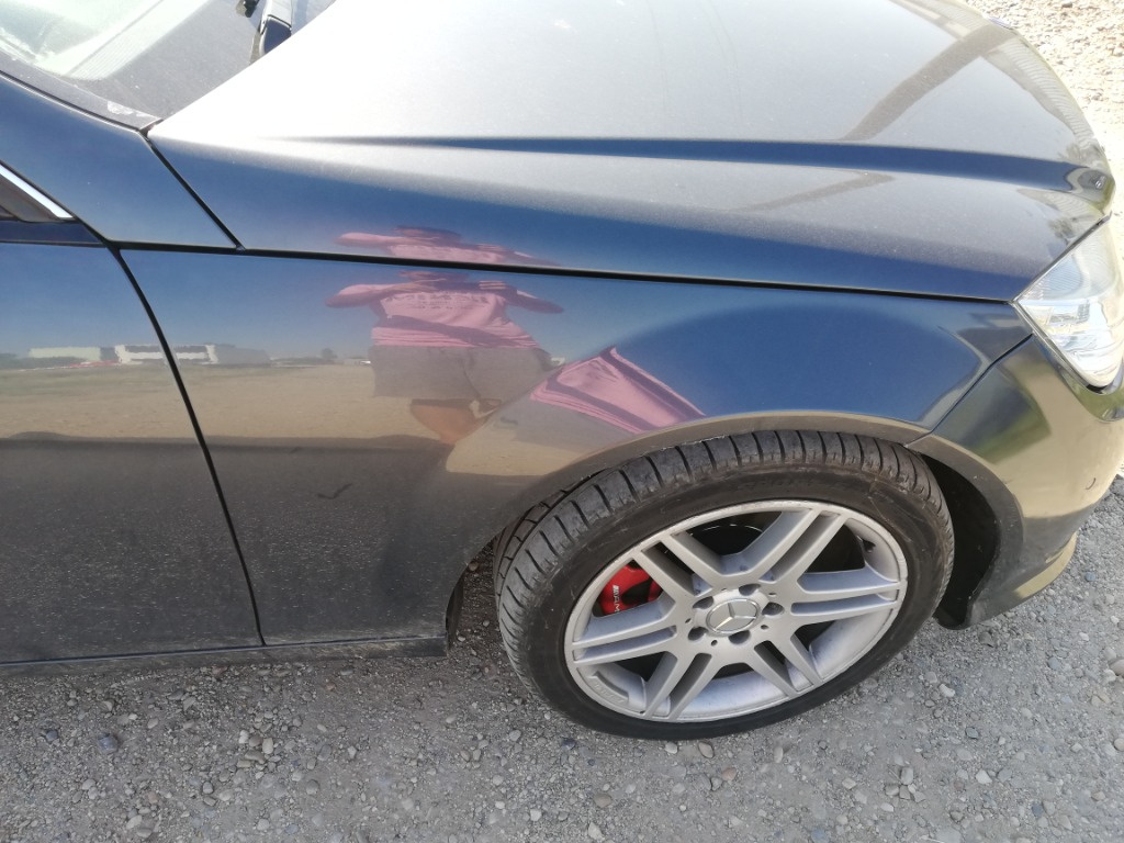 ARIPA DREAPTA MERCEDES W204 C-CLASS 2010