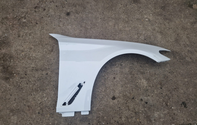 Aripa dreapta, originala, cu mic defect BMW Seria 5 G30 [2016 - 2020]