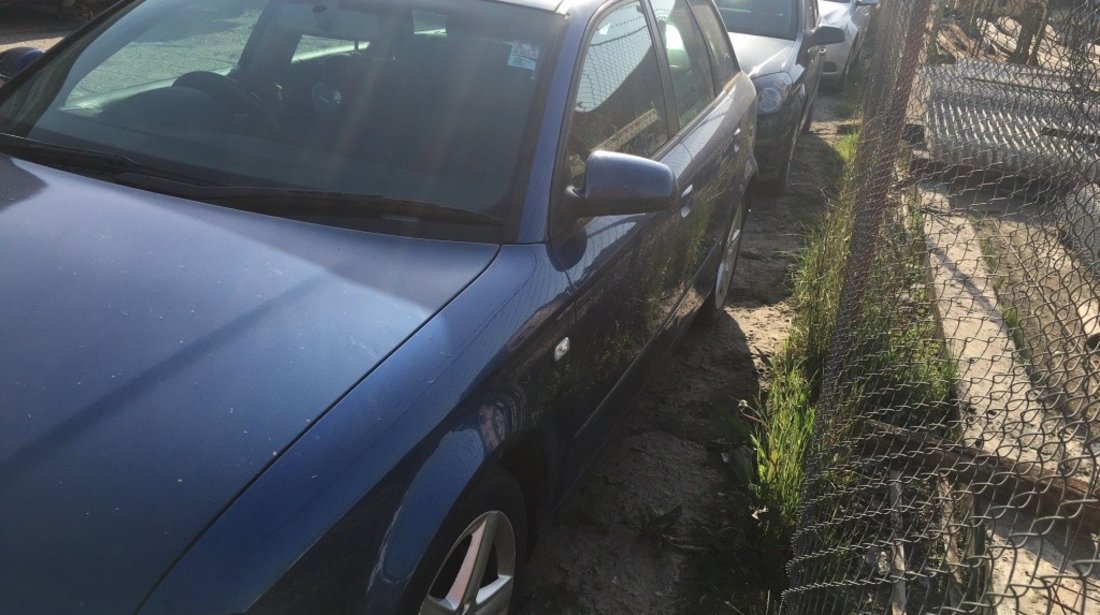 Aripa dreapta spate Audi A4 B6 2004 AVANT 1.9 TDI