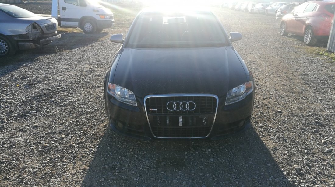 Aripa dreapta spate Audi A4 B7 2006 berlina 2.0 tdi S LINE