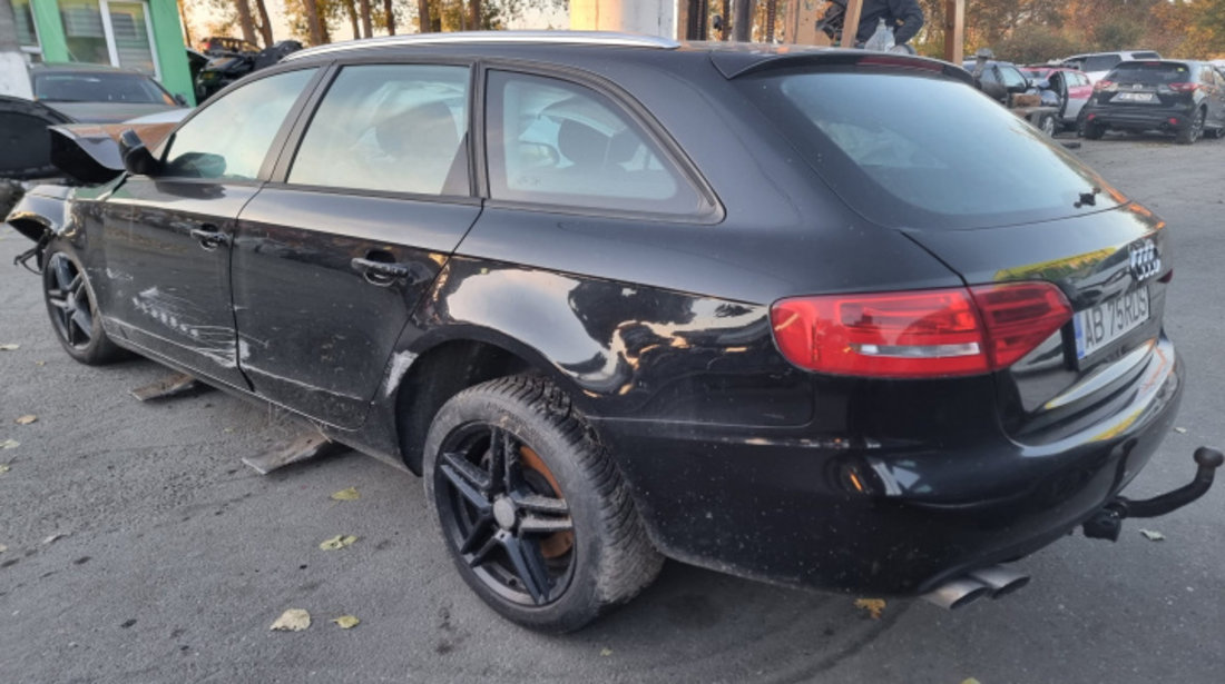 Aripa dreapta spate Audi A4 B8 2010 combi/break 2.0 diesel