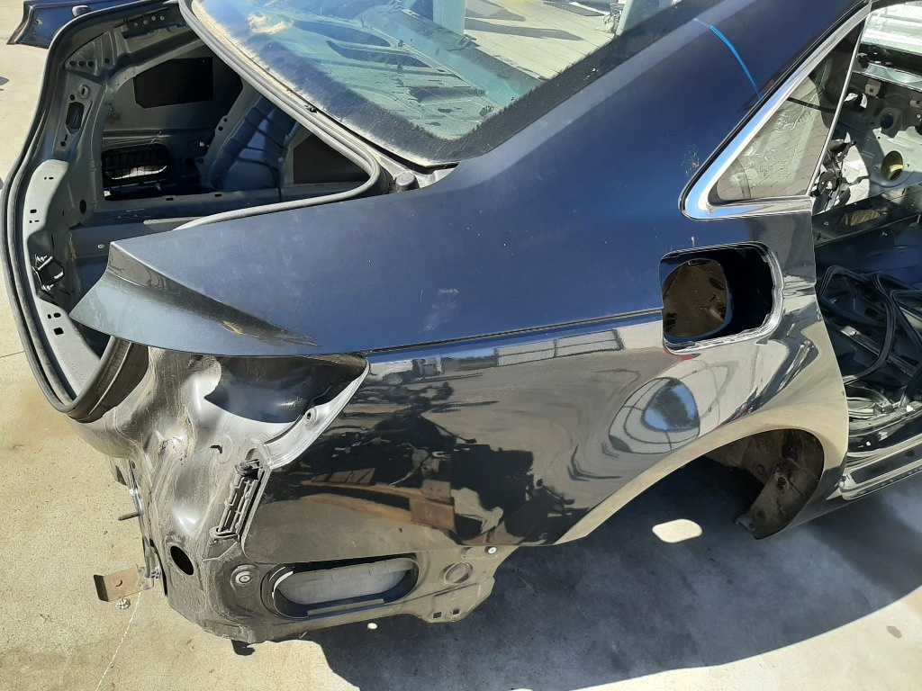 Aripa dreapta spate audi a4 b9 8w berlina facelift 2018