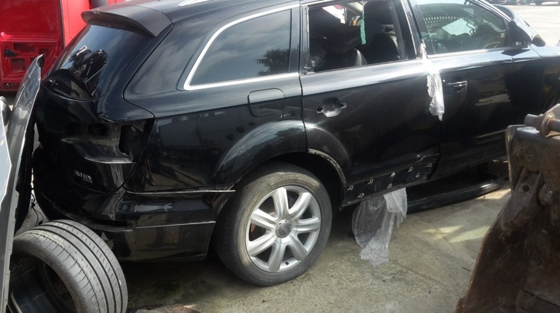 Aripa dreapta spate Audi Q7 2007 // 2015 4L