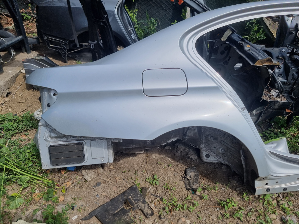 Aripa Dreapta Spate BMW 520 F10 - Motorina 2011, -