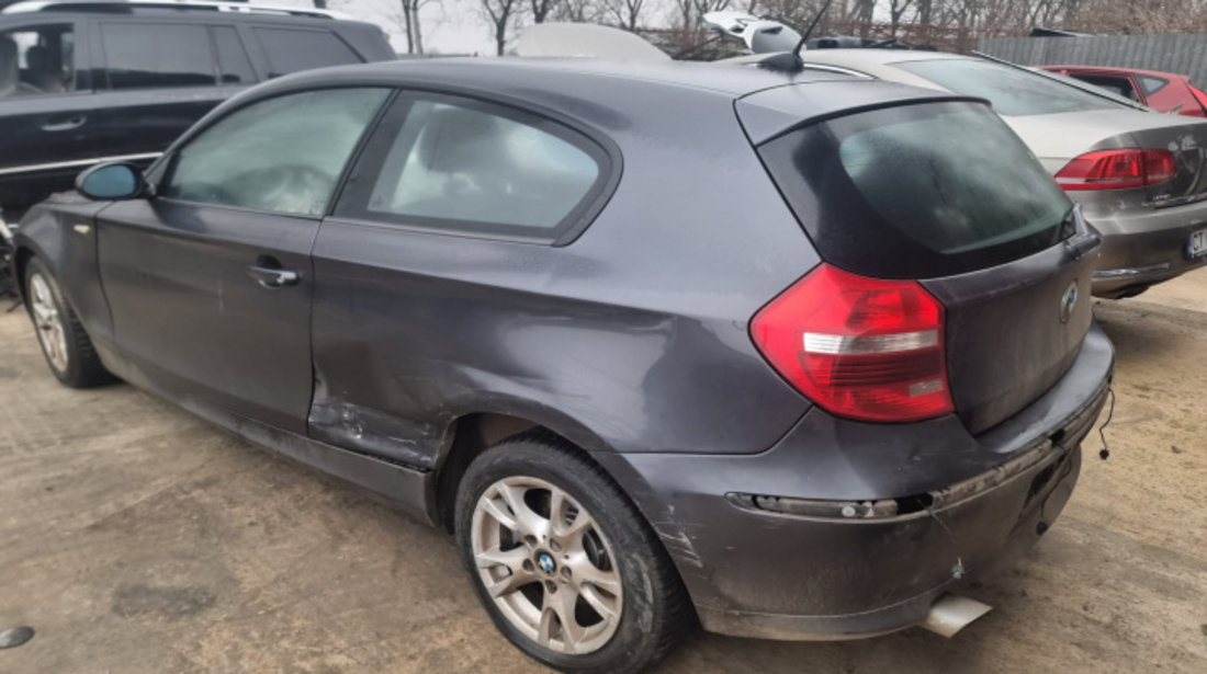 Aripa dreapta spate BMW E81 2008 hatchback 2.0 diesel