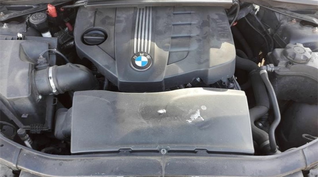 Aripa dreapta spate BMW E90 2010 Sedan 2.0 Motorina