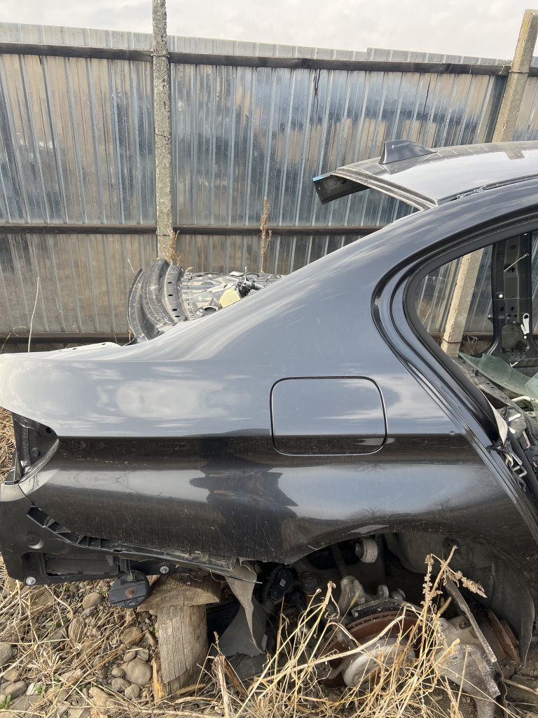 Aripa Dreapta Spate BMW F10 2010