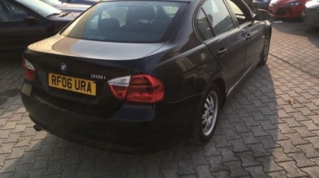 Aripa dreapta spate BMW Seria 3 E90 2006 // 2011