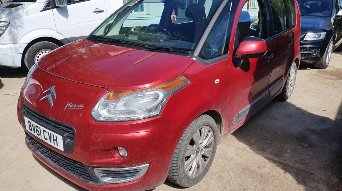 Aripa dreapta spate Citroen C3 Picasso 2011 monovolum 1.6 hdi 9HP