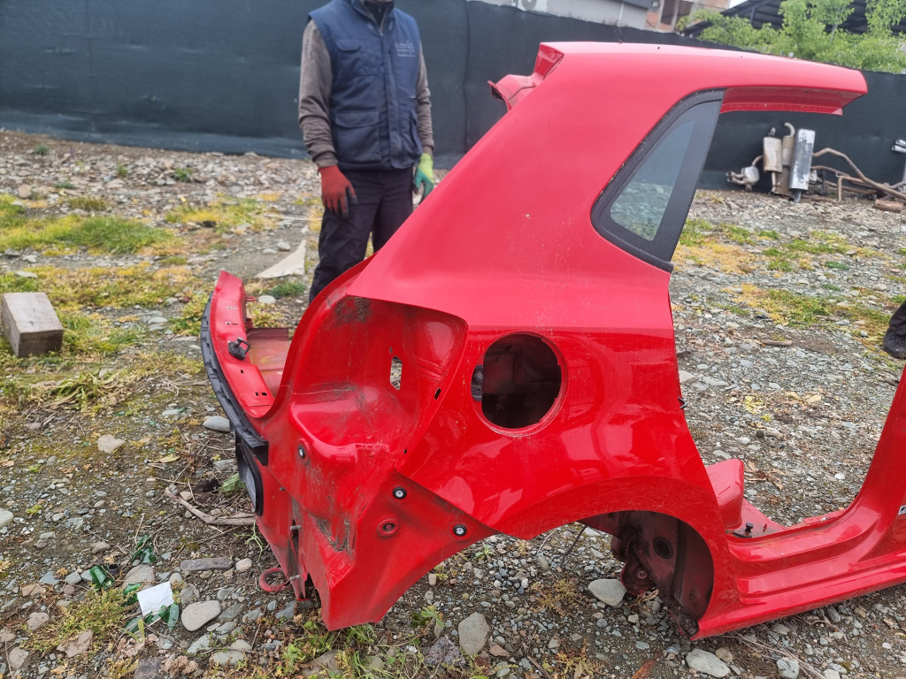 Aripa Dreapta Spate cu Fusta Volkswagen Polo - Motorina 2012, -