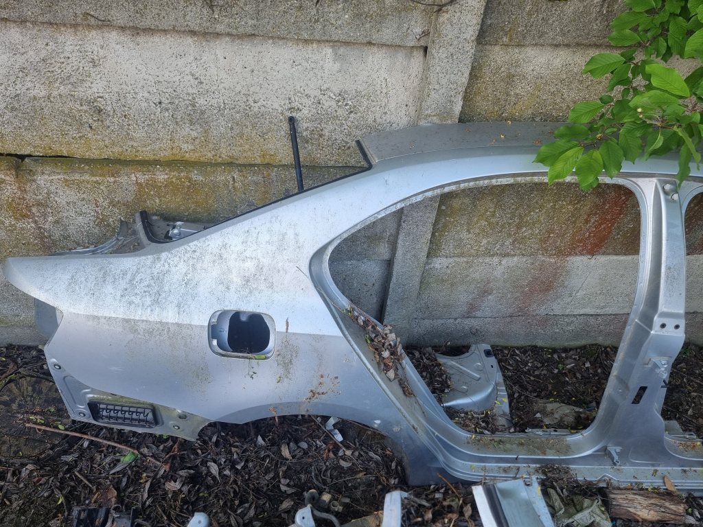 Aripa Dreapta Spate cu Prag Volkswagen Jetta - Motorina 2012, -